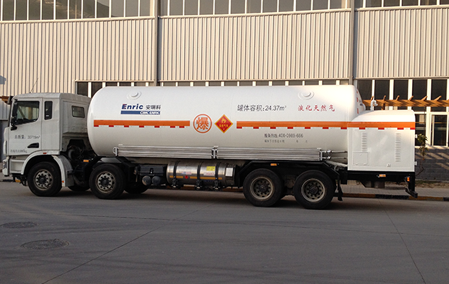 液化天然氣罐車(chē)反光標(biāo)識(shí) 液化天然氣罐車(chē)反光標(biāo)識(shí)